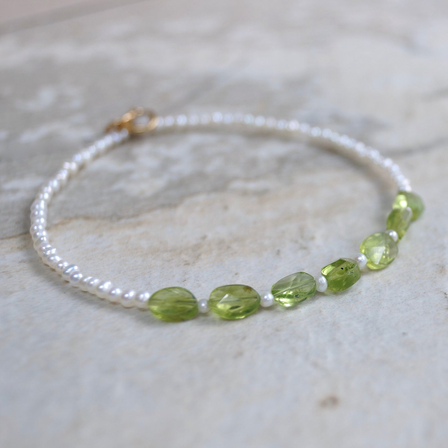 14K Solid Gold: Peridot & Pearl Bead Bracelet| Green Crystal Bracelet| Natural Pearl Bracelet